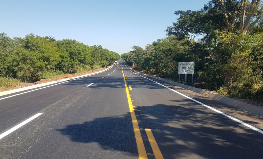 PR-323 recebe novas terceiras faixas entre Doutor Camargo e Iporã