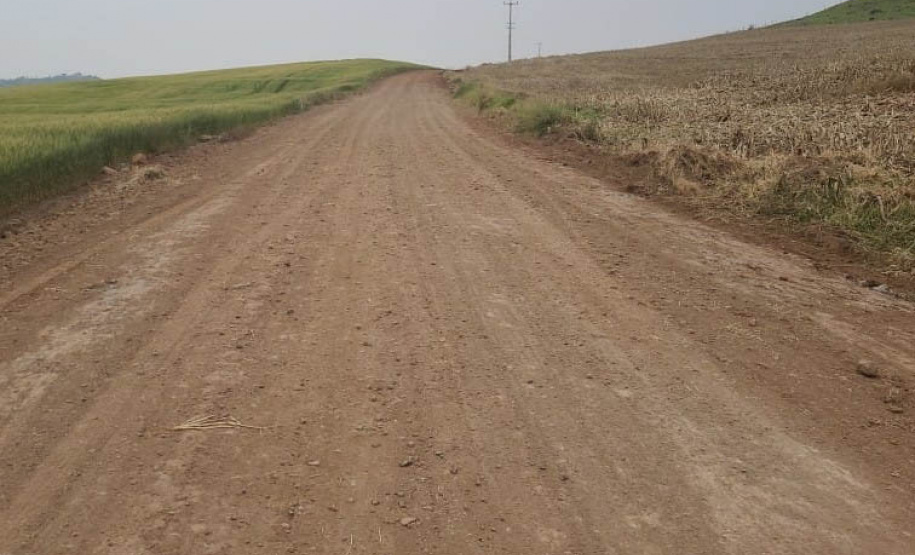 Recuperação da PR-462 beneficia distrito que abriga polo turístico do Centro-Oeste