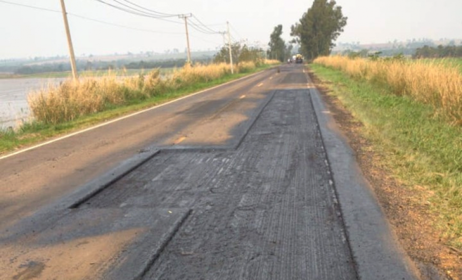 Governo realiza obras de conservação da PR-576 no Noroeste do Paraná