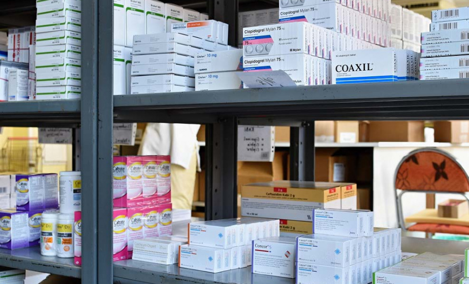 Governo mantém isenção de ICMS para absorventes, medicamentos e compra de veículos para PcD