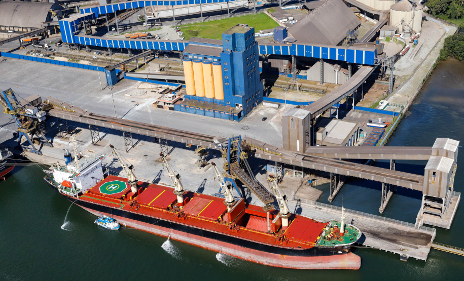 Portos do Paraná publica edital para novo leilão de área