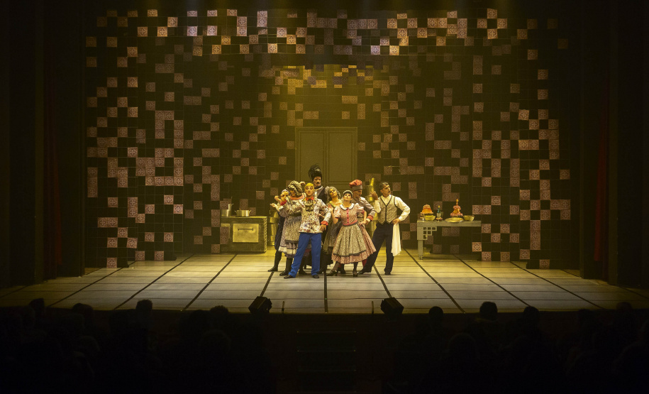Grupo de dança do Teatro Guaíra leva espetáculo para cinco cidades do Oeste do Paraná