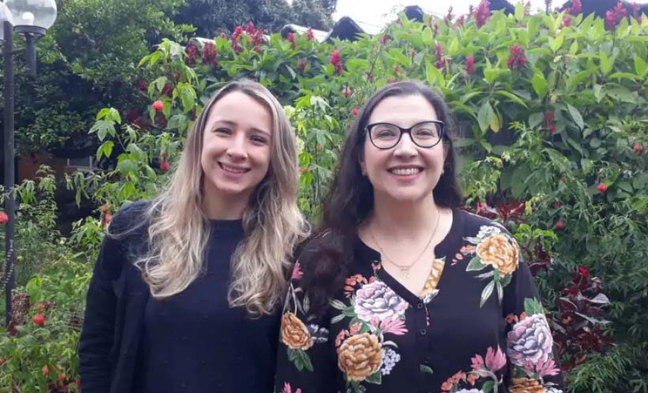 Pesquisadoras da UEL investigam macacos-prego que usam pedras como ferramentas