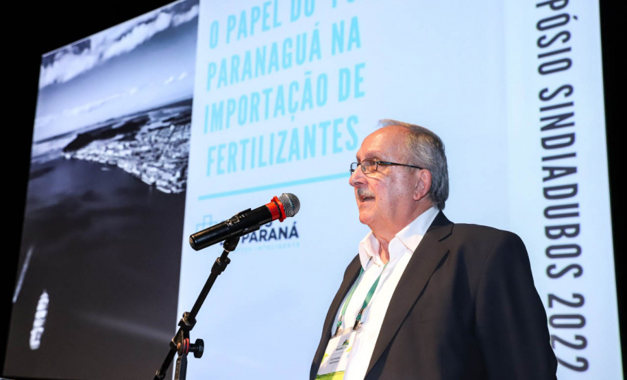 Relevância dos portos paranaenses na importação de fertilizantes é destaque em simpósio
