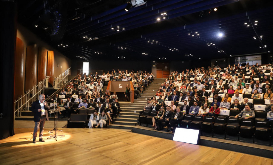 Relevância dos portos paranaenses na importação de fertilizantes é destaque em simpósio