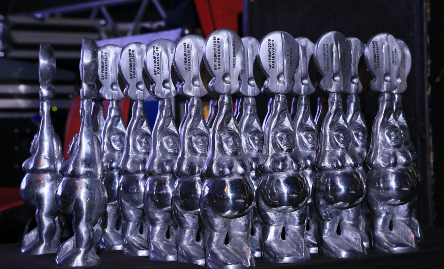 Biblioteca Pública sedia evento do Festival de Música e Poesia de Paranavaí