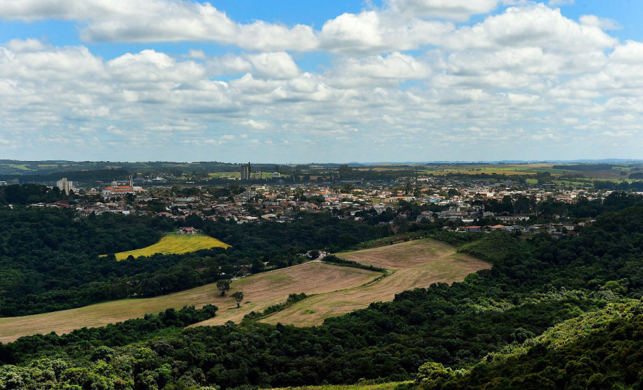 Profissionais realizam pesquisa de campo no entorno de Unidades de Conservação do Paraná