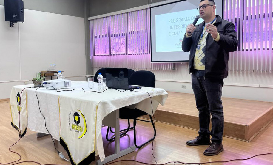 UNESPAR - Estratégia de prevenção à corrupção começa a ser implantada nas universidades -