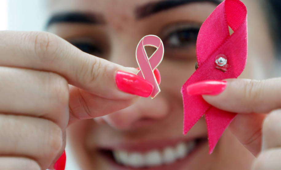 Outubro Rosa: Paraná promove palestra sobre prevenção ao Câncer de Mama