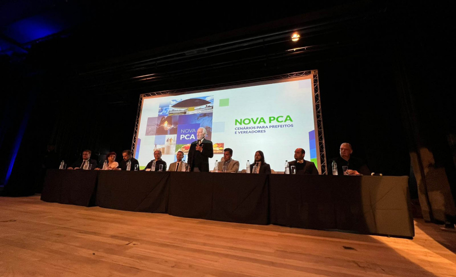 O governador em exercício Darci Piana participou do evento Nova PCA: Cenários para prefeitos e vereadores, realizado pelo Tribunal de Contas do Paraná nesta segunda-feira (10),