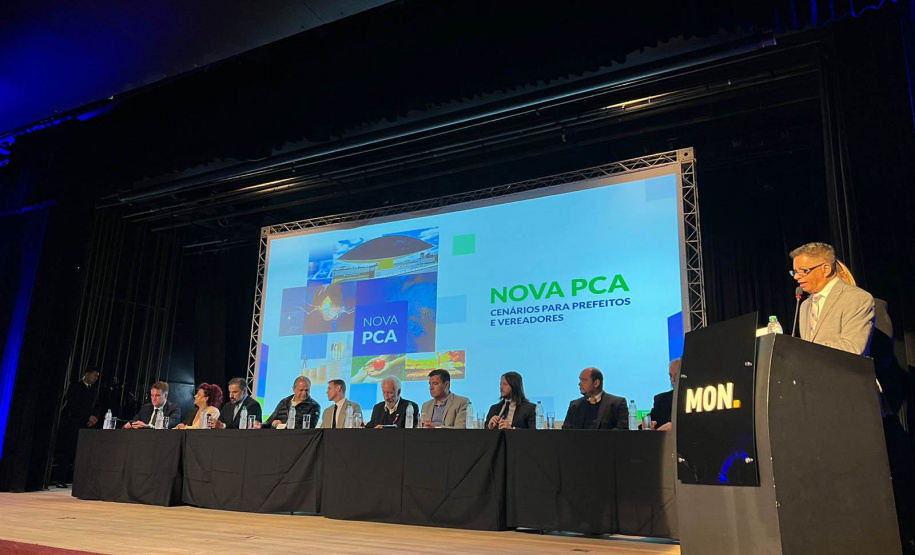 O governador em exercício Darci Piana participou do evento Nova PCA: Cenários para prefeitos e vereadores, realizado pelo Tribunal de Contas do Paraná nesta segunda-feira (10),