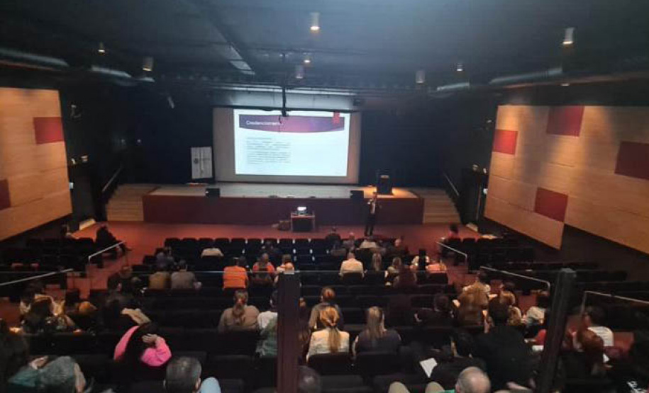 Capacitação de servidores busca padronizar ritos processuais nas licitações e contratos do Estado