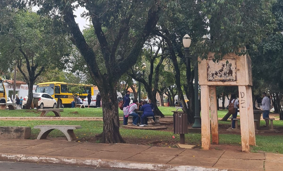 Cinema na Praça - Bela Vista do Paraíso