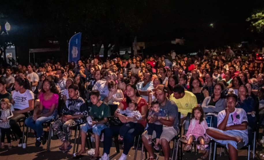 Cinema na Praça - Bela Vista do Paraíso