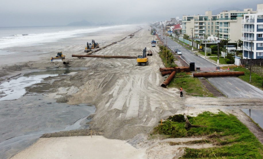 Litoral do Paraná conta com areia da praia renovada antes da data prevista