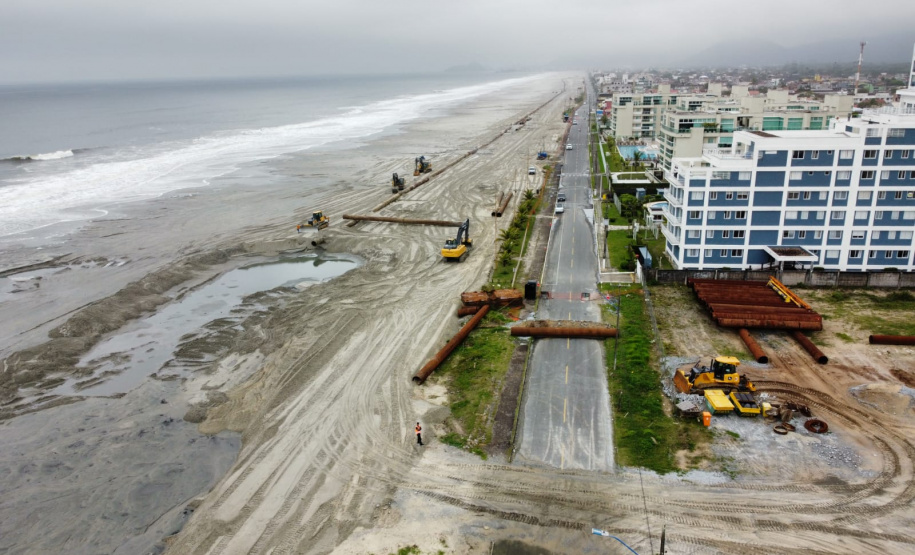 Litoral do Paraná conta com areia da praia renovada antes da data prevista
