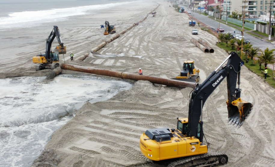 Litoral do Paraná conta com areia da praia renovada antes da data prevista