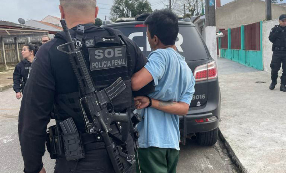 Operação conjunta entre Polícias Penal e Civil cumpre cinco mandados de prisão