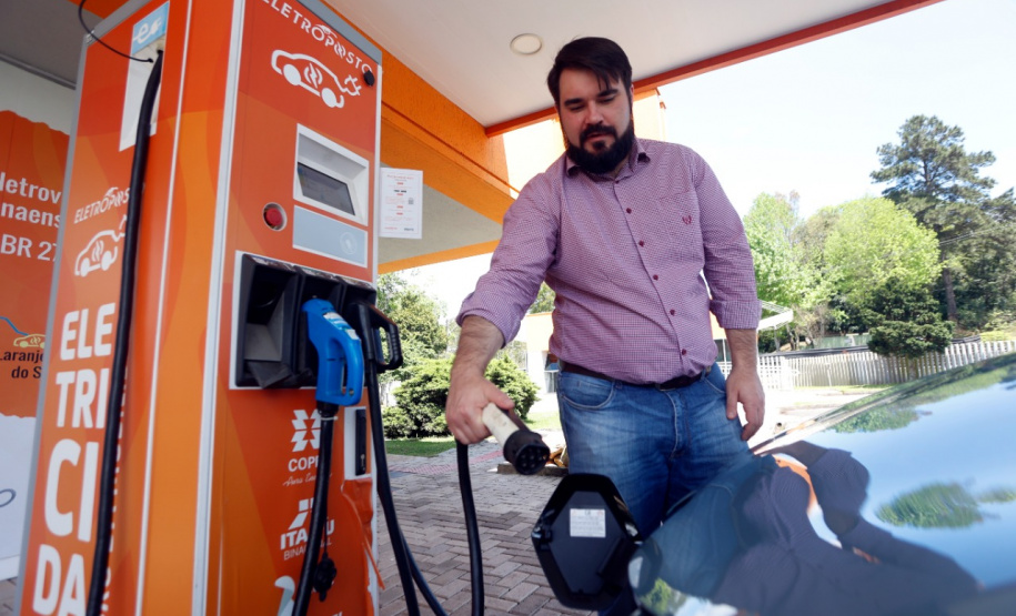 Com incentivo e ampliação de estrutura, Paraná avança na eletromobilidade