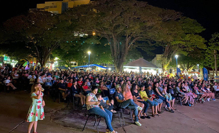 Cinema na Praça