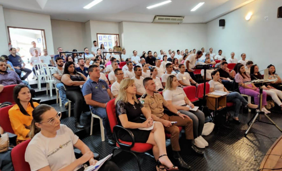 Disque-Denúncia 181 participa de evento pela proteção animal e ambiental em Campo Mourão