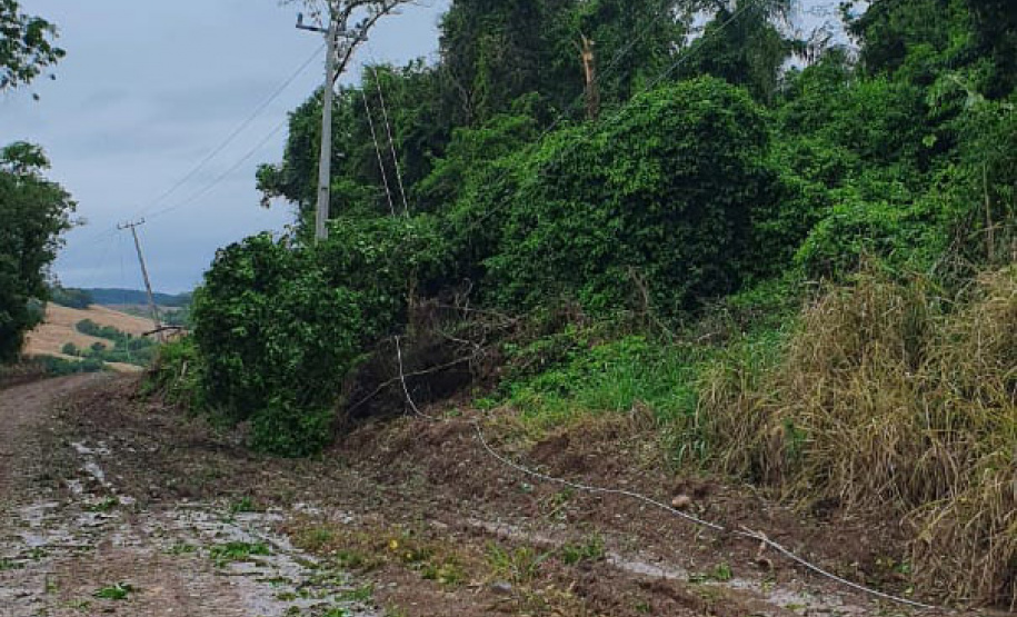 Copel trabalha para reestabelecer energia em locais atingidos por temporais- Região Vale do Ivaí -