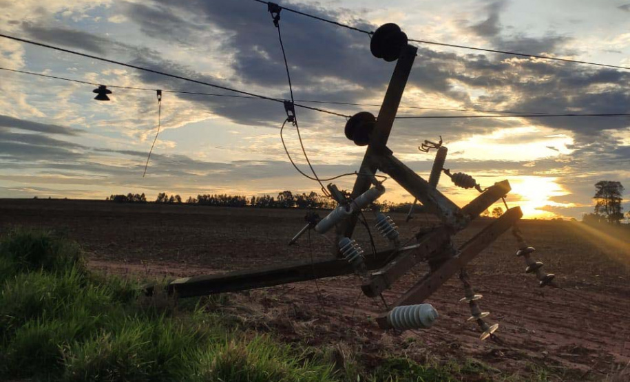 Copel trabalha para reestabelecer energia em locais atingidos por temporais- Região Vale do Ivaí -