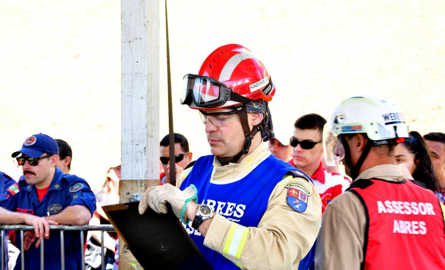 Bombeiros do Paraná conquistam 2º e 4º lugar em Desafio Nacional de Resgate Veicular