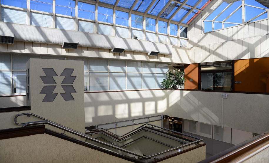 Curso gratuito ensina noções de elétrica para mulheres em Londrina