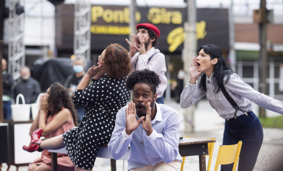 Artistas nacionais estrelam espetáculo de abertura do Fenata 2022