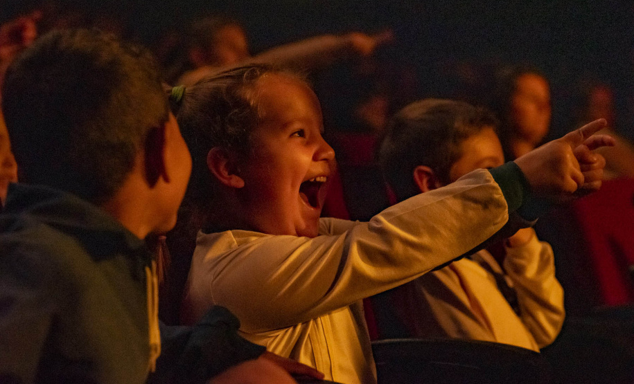 Quase 8 mil crianças da região de Francisco Beltrão participaram das atividades do projeto Crianças no Teatro, entre os dias 26 e 28 de outubro.