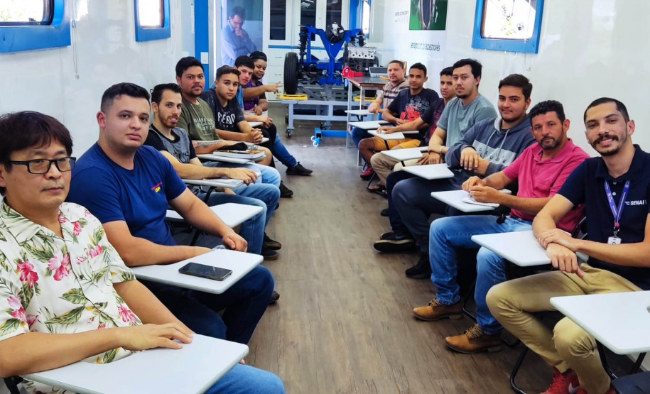 Carretas do Conhecimento leva o curso de Mecânica Automotiva para a cidade de Assis Chateaubriand