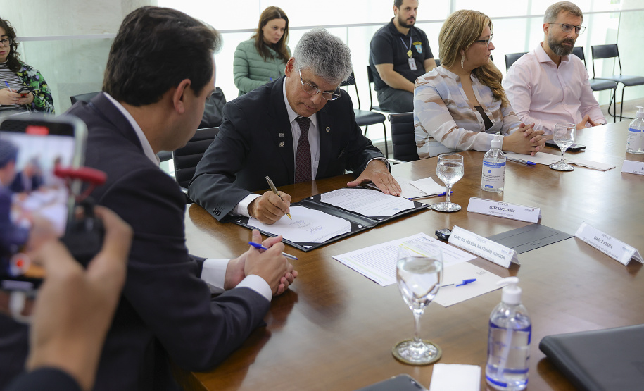 Governador Carlos Massa Ratinho Junior - Convênio Sanepar Ibama -