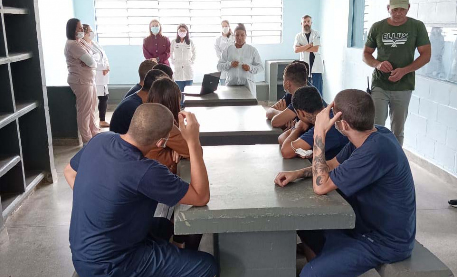 Censes realizam atividades alusivas à saúde do homem