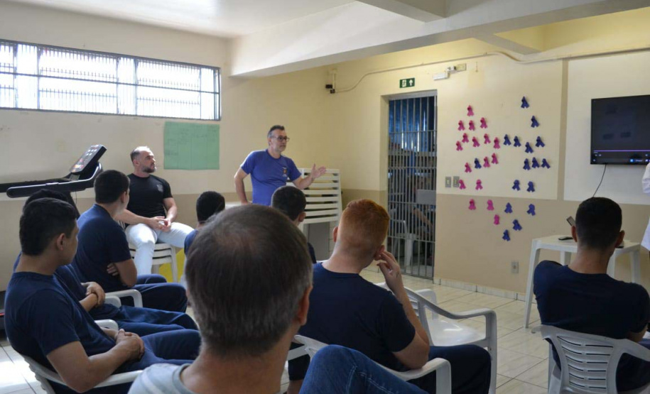 Censes realizam atividades alusivas à saúde do homem