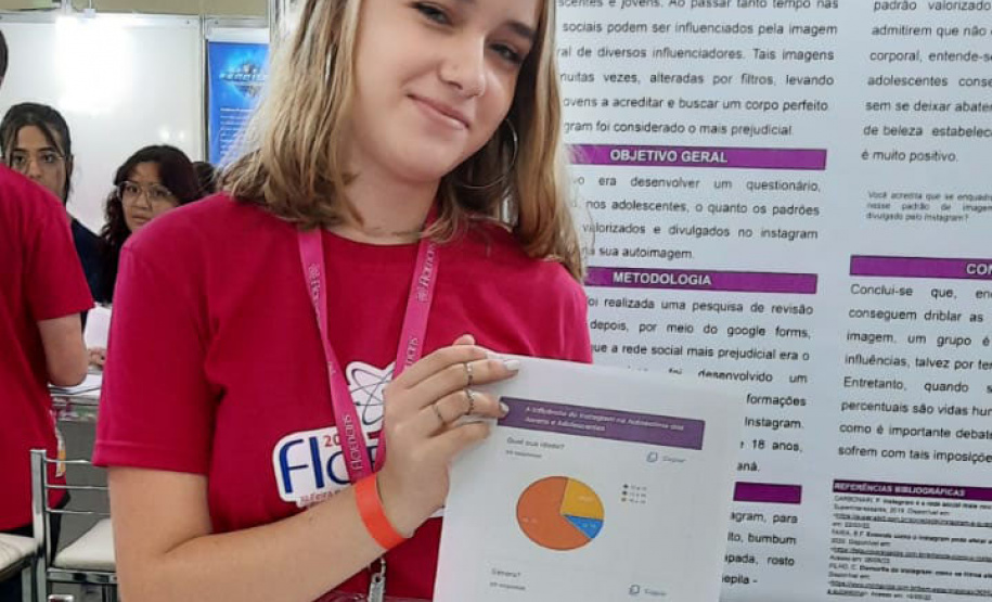 Alunos da rede recebem prêmios por projetos científicos apresentados na FIciencias