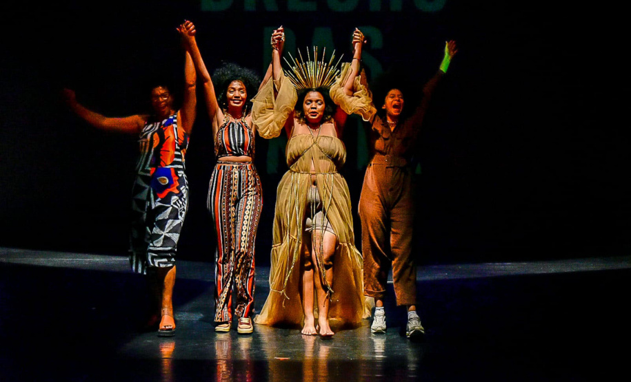 Evento da consciência negra faz história no Teatro Guaíra