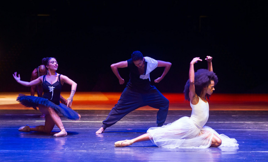 Evento da consciência negra faz história no Teatro Guaíra