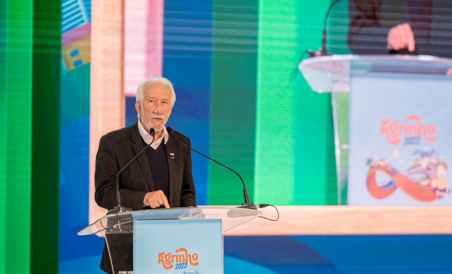 Alunos e professores são premiados no Concurso Agrinho por redações e projetos de robótica e programação