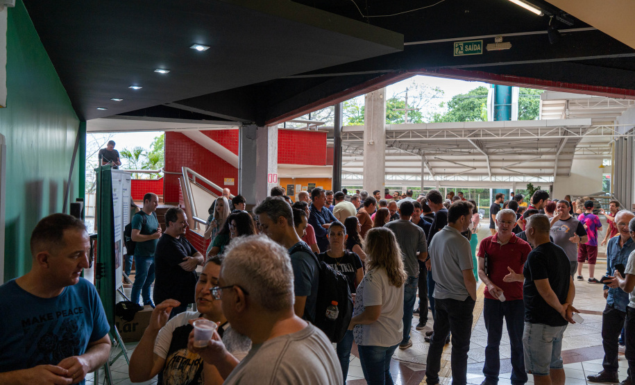 Professores apresentam projetos de robótica premiados durante evento de formação
