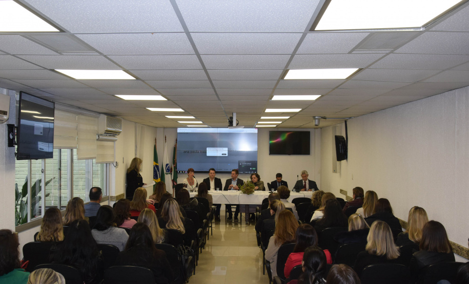 Campanha Novembro Vermelho alerta para prevenção e combate ao câncer de boca