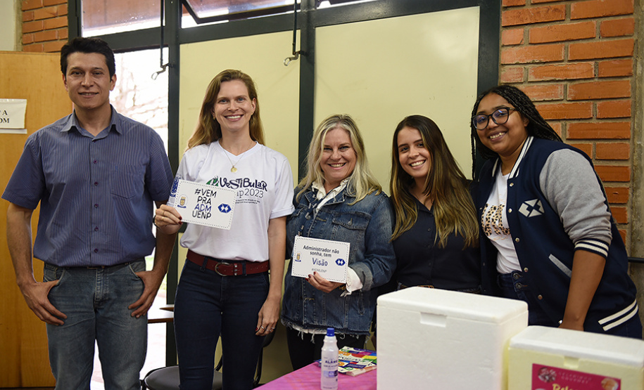 I Feira de profissões da UENP reúne mais de 3 mil estudantes