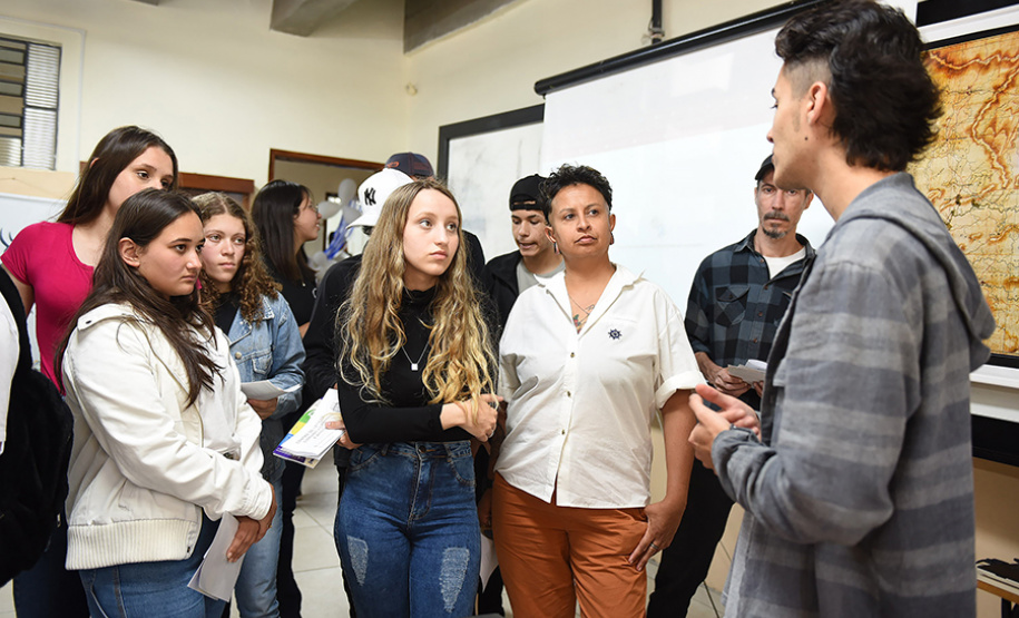 I Feira de profissões da UENP reúne mais de 3 mil estudantes