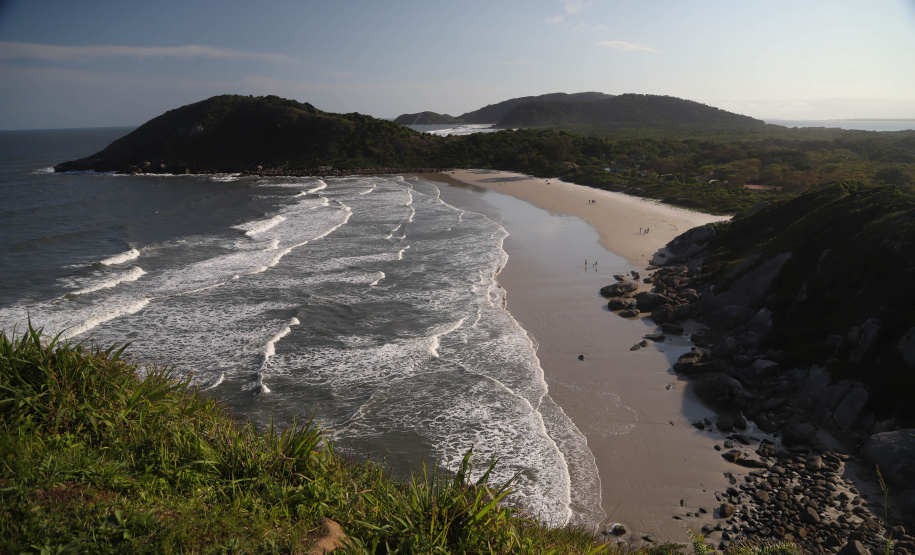 Agepar lança campanha de conscientização para usuários da travessia da Ilha do Mel