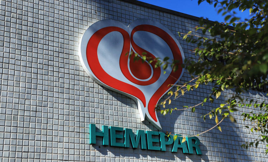 Com aproximação do feriado, Hemepar reforça importância da doação de sangue