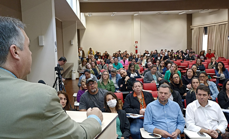Saúde capacita equipes para o controle da dengue e inicia os preparativos para o dia D