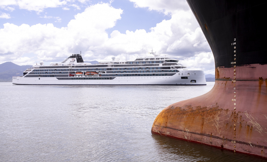 Após três anos, Porto de Paranaguá volta a receber navio com turistas