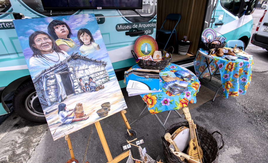 Após três anos, Porto de Paranaguá volta a receber navio com turistas