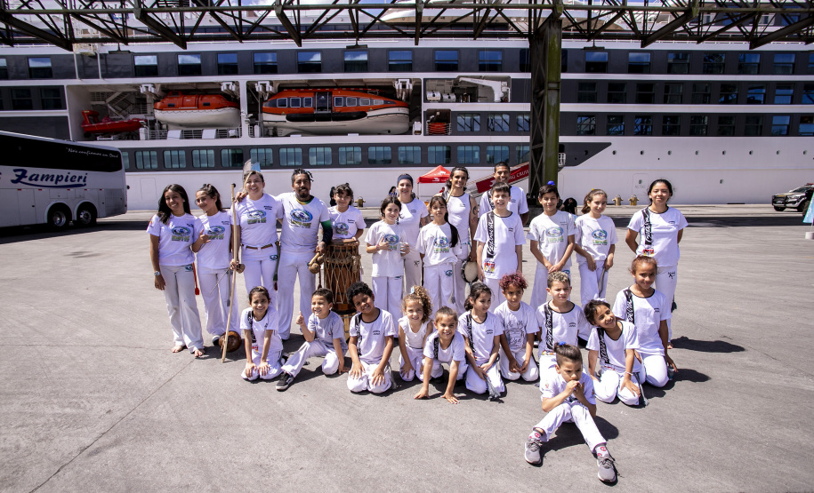 Após três anos, Porto de Paranaguá volta a receber navio com turistas