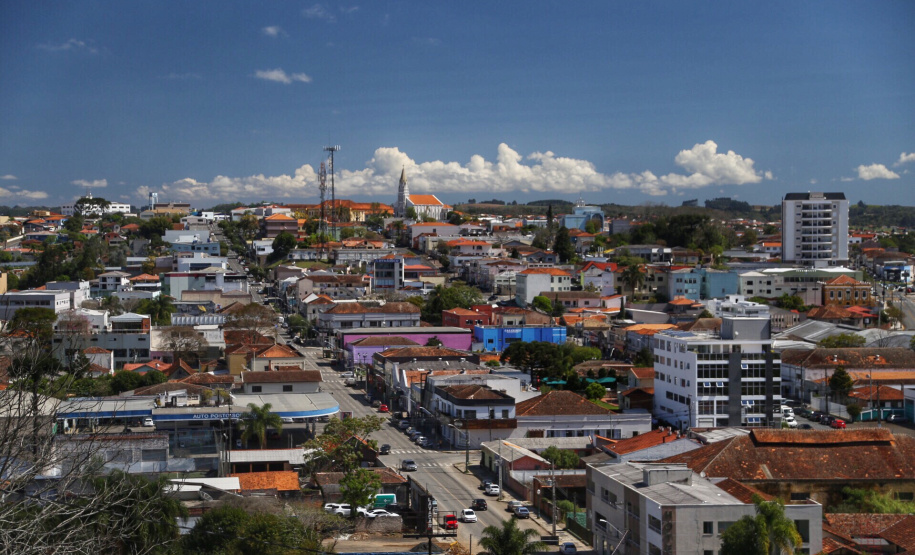Instalação de equipamentos para melhoria no sistema afeta abastecimento em Irati